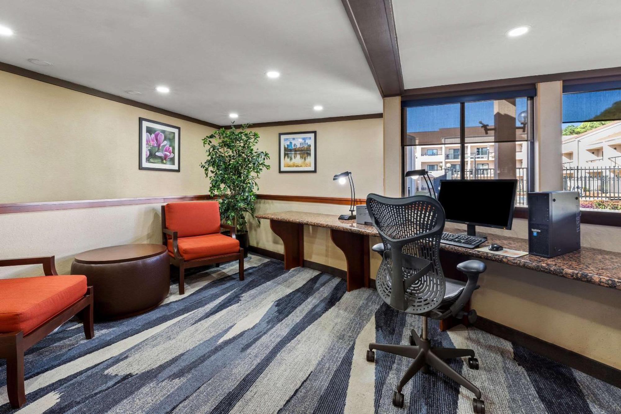 Comfort Inn Roswell-Dunwoody Exterior photo