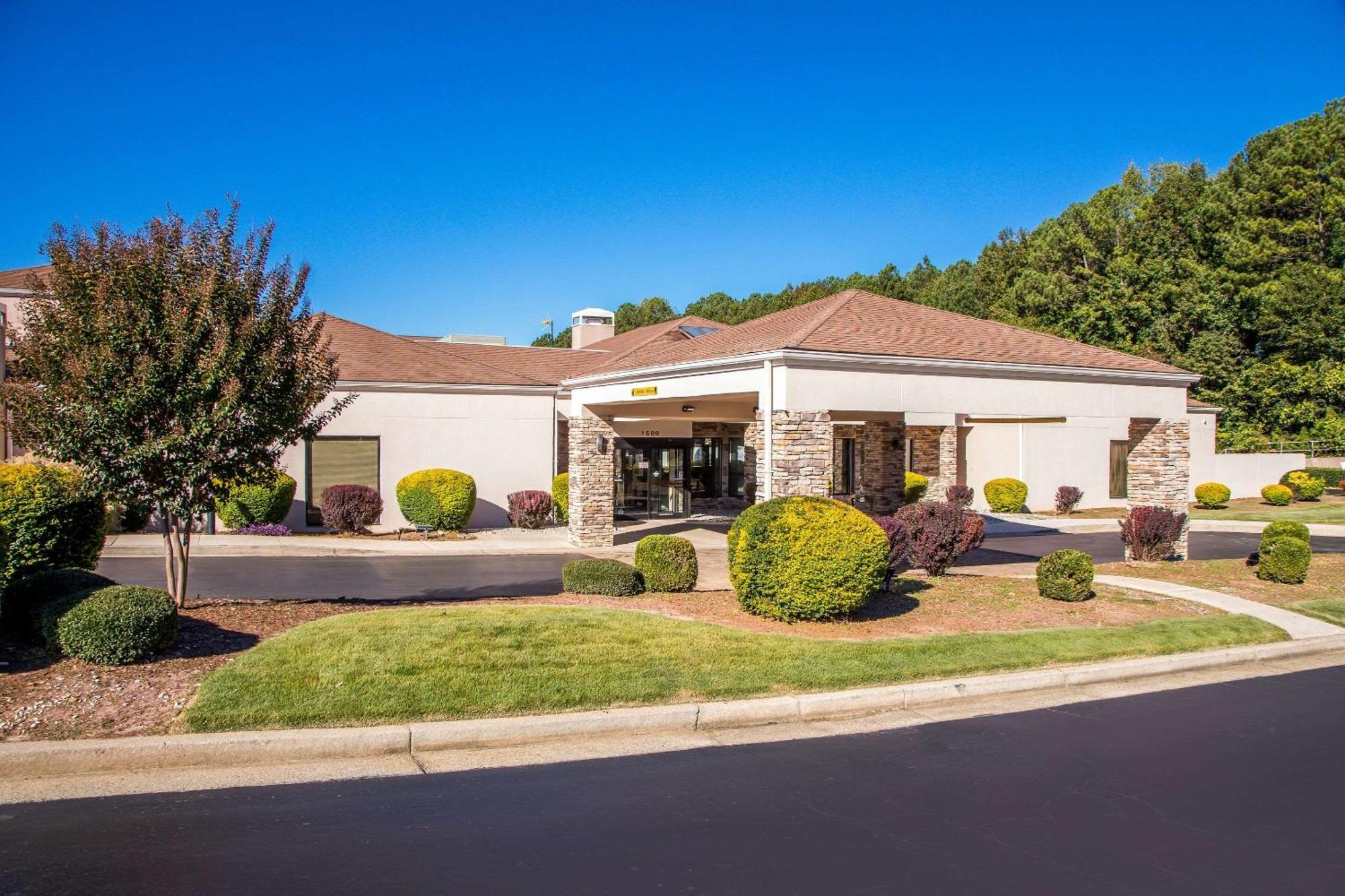 Comfort Inn Roswell-Dunwoody Exterior photo