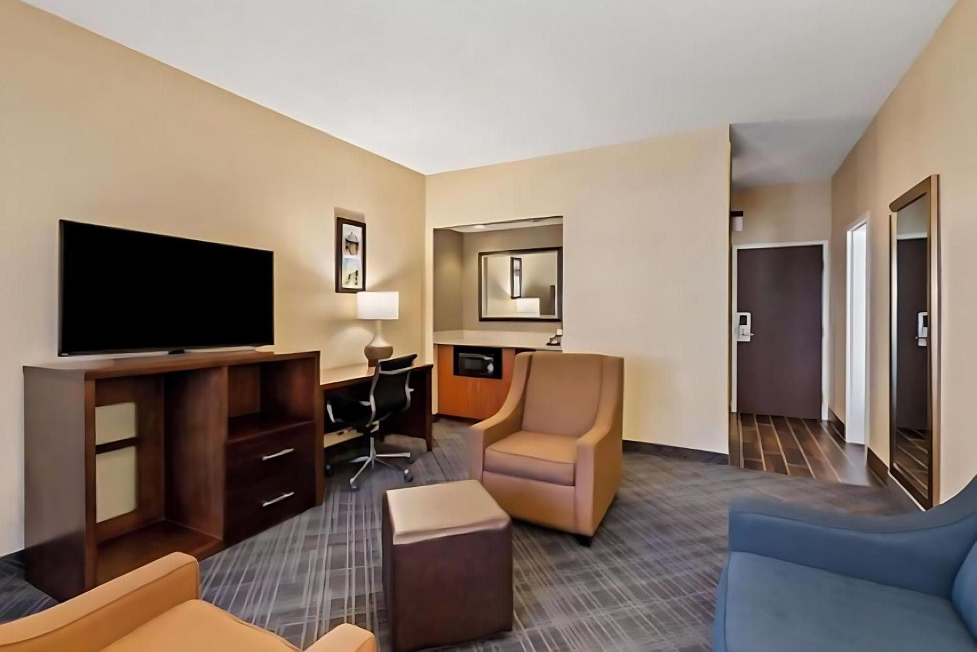 Comfort Inn Roswell-Dunwoody Exterior photo