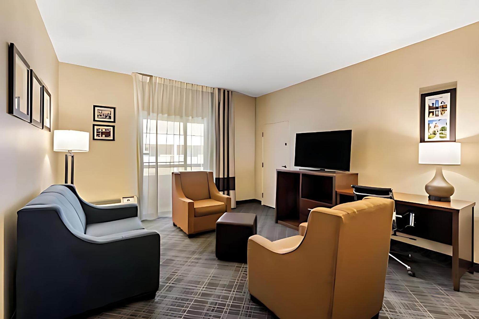 Comfort Inn Roswell-Dunwoody Exterior photo